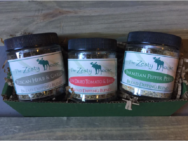 <b>Gourmet Dipping Blends Gift Set: </b> Gift Box Set Includes:  Sun Dried Tomato & Basil,  Tuscan Herb & Garlic,  Parmesan Pepper Pesto. Color recipe cards included with each box.