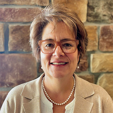 Jennifer Riley Headshot 2025